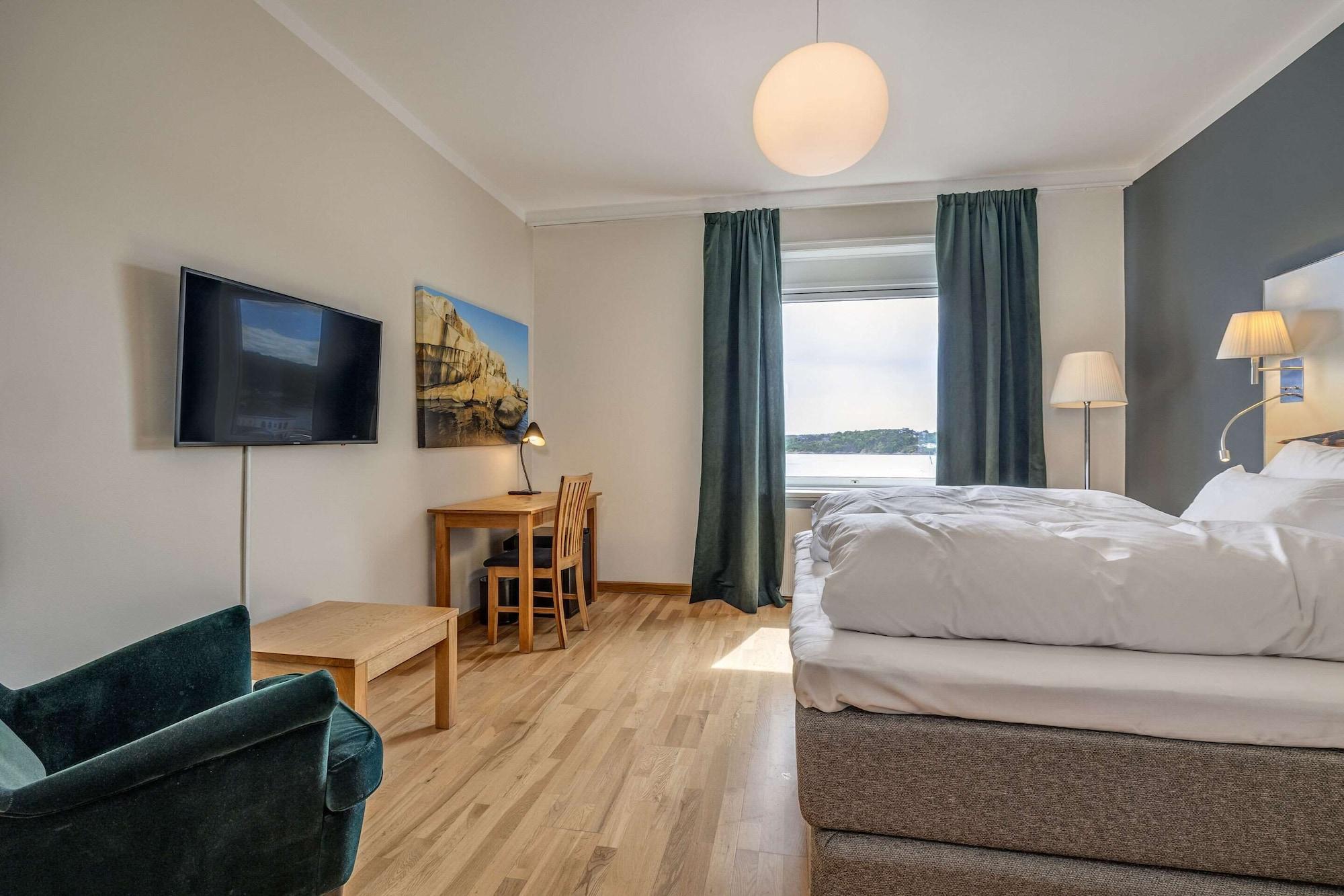 Quality Hotel Grand Larvik Exterior photo